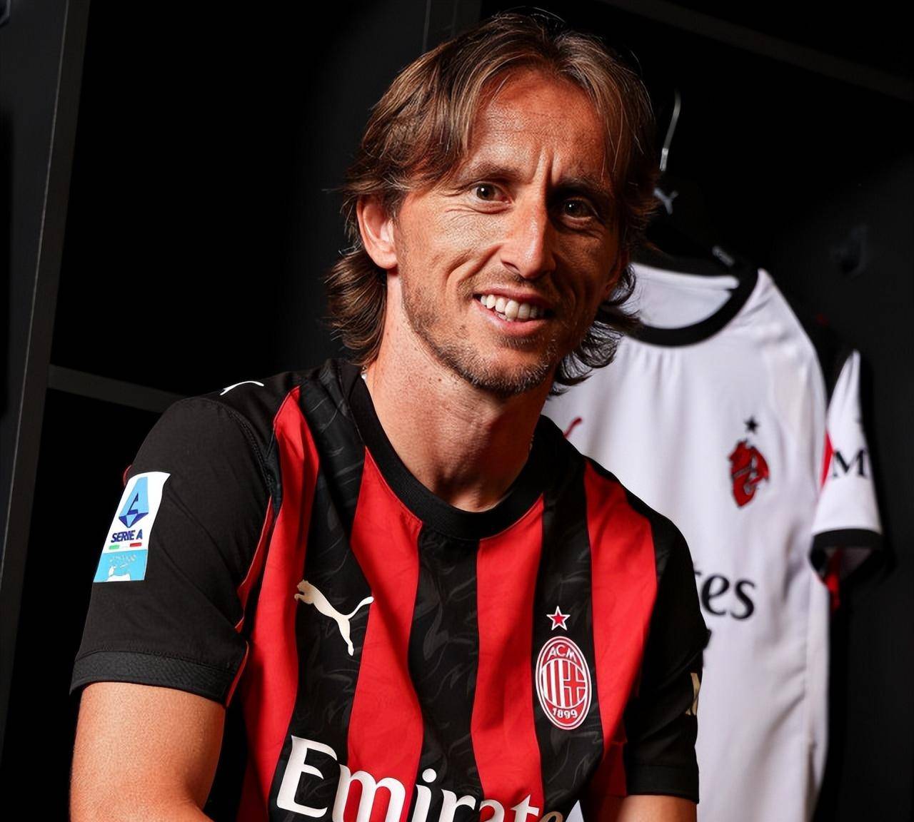 雷迪克：斯玛特是每日观察状态，希望能出战NBA杯1／4决赛